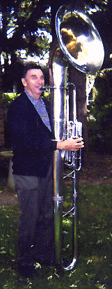Tuba / Standing